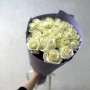 23 белые розы