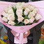 27 розовых роз