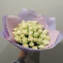 37 белых роз